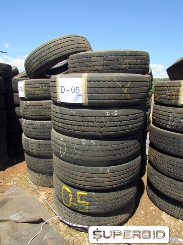 20 SUCATAS DE PNEUS 295/80 PARA REAPROVEITAMENTO (Ref.: D-05)