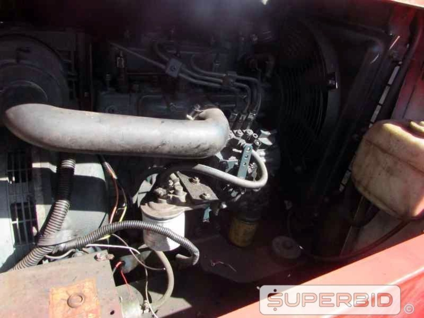 TORRE DE ILUMINAÇÃO Á DIESEL TEREX RL4000, ANO: 2008, SÉRIE: RL409-774 E SUCATA DE TORRE DE ILUMINAÇÃO TEREX RL4000, (02 PÇ.) (Ref.: JEL)