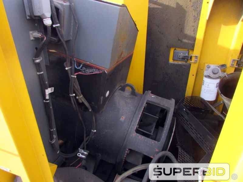SUCATA DE CABINE PARA GERADOR ATLAS COPCO QAS170 E SUCATA DE GERADOR WEG GTA251AL24 (Ref.: JDY)