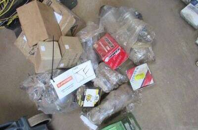 PEÇAS PARA CAMINHÕES, KOMBI E EMPILHADEIRA: ROTOR, BOBINAS, MOTOR DE PARTIDA, ALTERNADOR, TURBINA E OUTROS, (82 PÇ.) (Ref.: JF / JG)