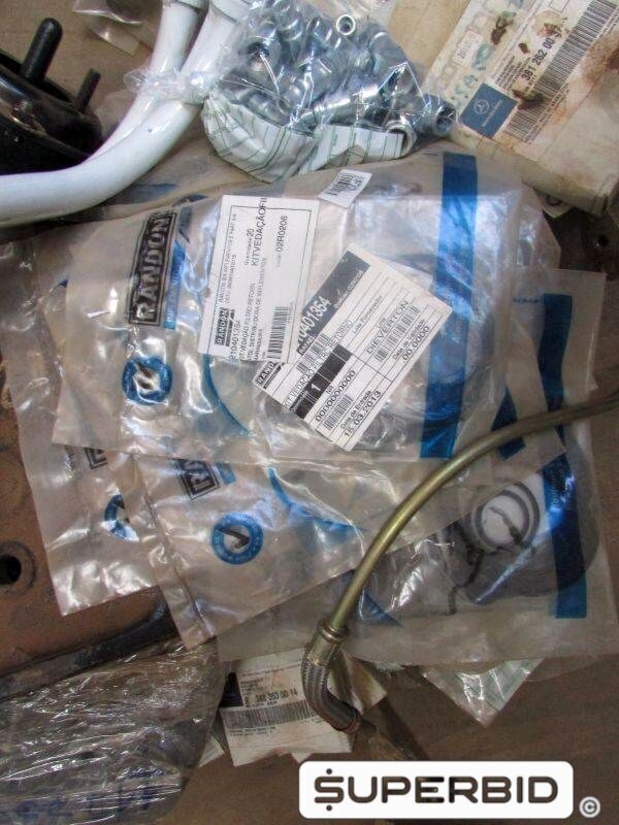 PEÇAS MECÂNICA PARA CAMINHÕES: REGULADORES, ENGATES, CRUZETA, UNIDADE INJETORA, VÁLVULA, ENGRENAGENS E OUTROS, (73 PÇ.) (Ref.: JH)