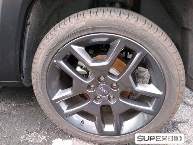 Jeep Renegade Limited 1.8 16V, 2019/2020, Cinza antique metálico, Flex, 6.017 KM, Câmbio Automático, Kit Multimídia "7" completo , Sensor de ré, Bancos em Couro, IPVA 2021 pago, Veículo com garantia de fábrica, Laudo cautelar aprovado.