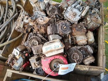SUCATA DE MÁQUINAS DE POLICORTE, MOTORES BRANCO, MOTOSERRAS, MOTOVIBRADORES E MAGOTES. (Ref.: SCO)