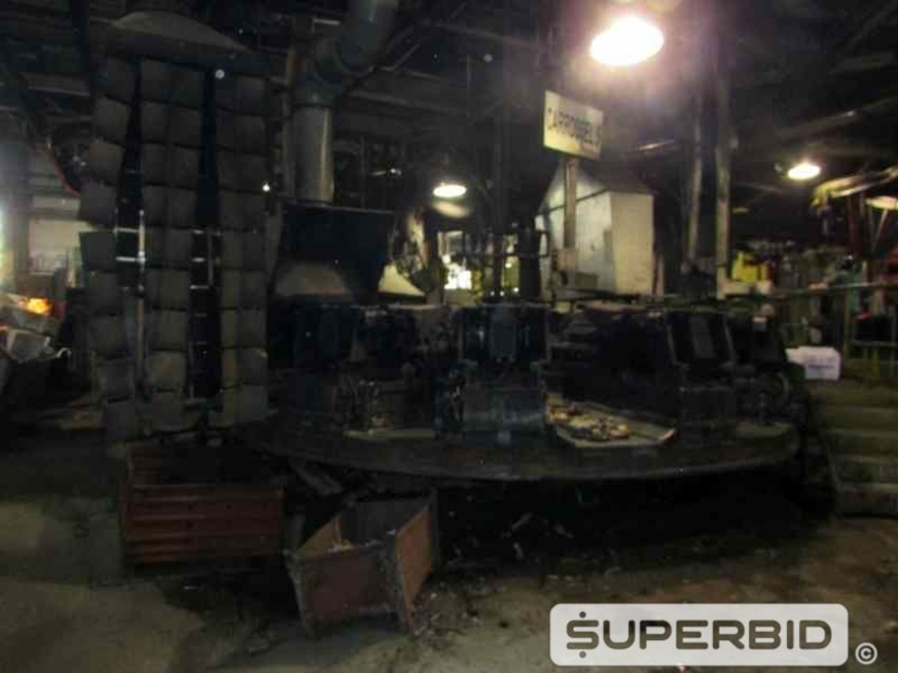 CARROSSEL PARA FUNDIÇÃO FABRICAÇÃO PRÓPRIA PARA MOLDAGEM DE PEÇAS EM FERRO GUSA E AÇO COM QUEIMADOR E EXAUSTORES (Ref.: Carrossel 5)