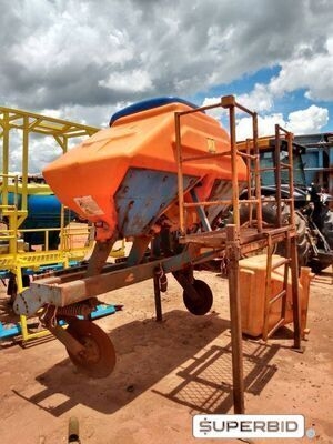 DISTRIBUIDORA DE ADUBO DMB, ANO: 2013, SÉRIE: 80622 (Ref.: 1237)