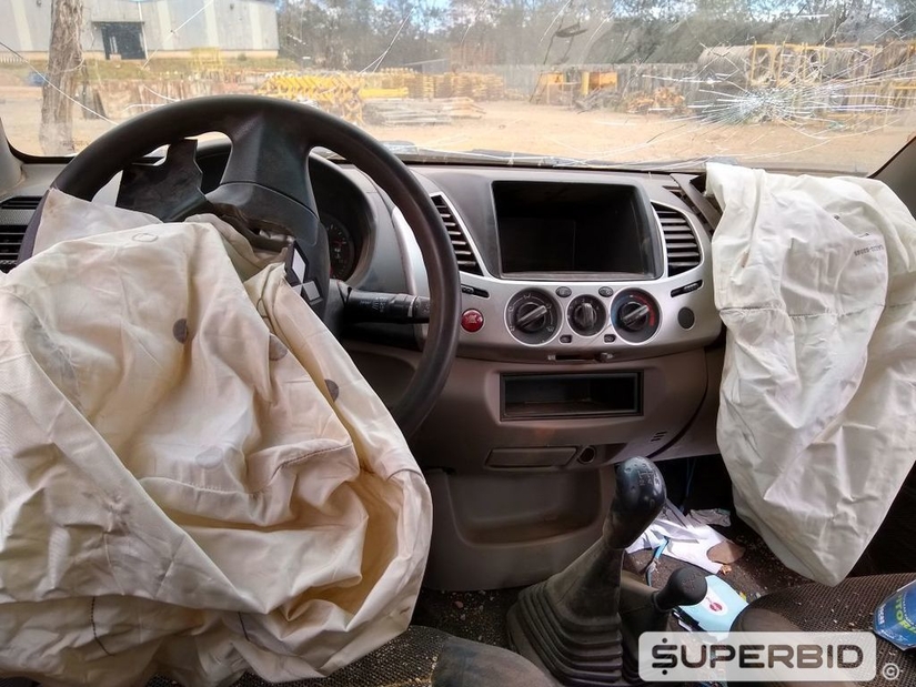 MITSUBISHI L200 TRITON GL D 3.2 (BATIDO), 2017/2018, Placa FINAL 2 (MG), (Ref.: SCG)