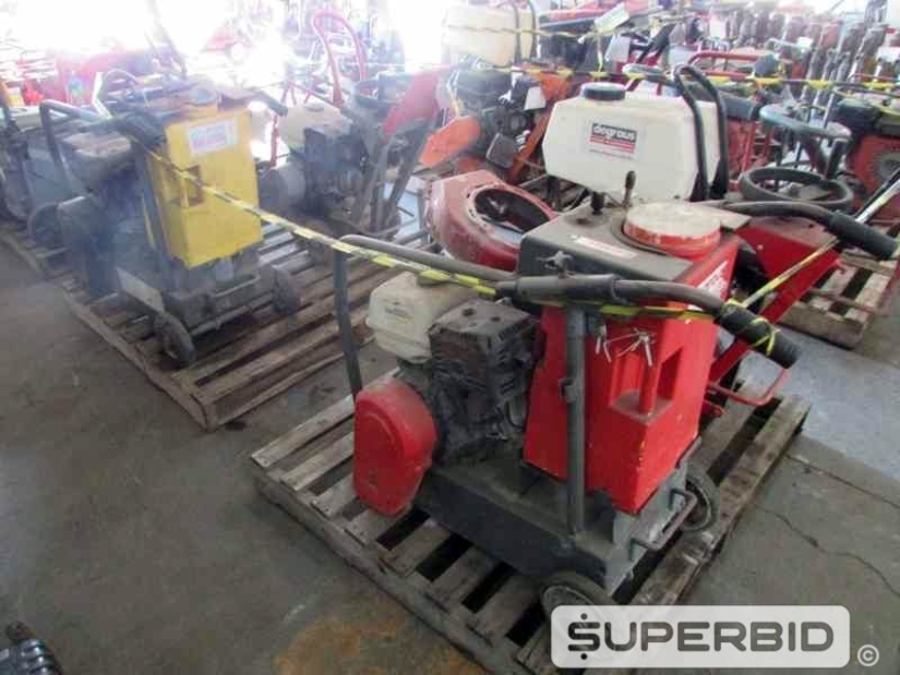 CORTADORA DE PISO NORTON C13E 13CV E CORTADORA DE PISO WACKER NEUSON BFS 130 13CV, (04 PÇ.) (Ref.: JCB)