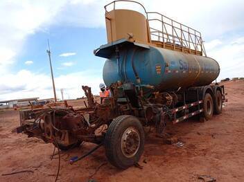 CAMINHÃO TANQUE VOLKSWAGEN 31330, 2013/2013, Placa FINAL 9 (MG), (Ref.: RAA/ 1194)