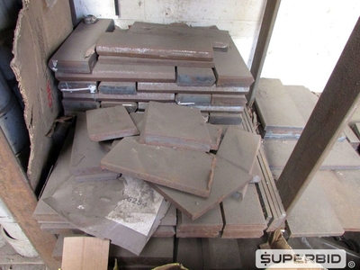 APROX. 2000 KG DE SUCATA DE AÇO CARBONO: BARRAS, BUCHAS, CHAPAS E OUTROS (PREÇO P/ KG) (Ref.: WMGE_UM02)