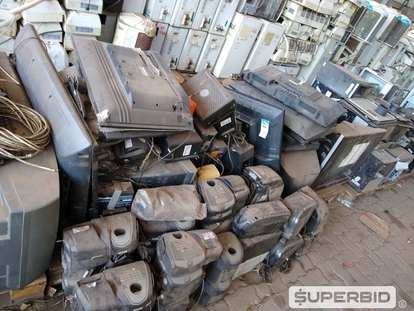 SUCATA DE VENTILADORES E APARELHOS ELETÔNICOS EM GERAL. (Ref.: SF)