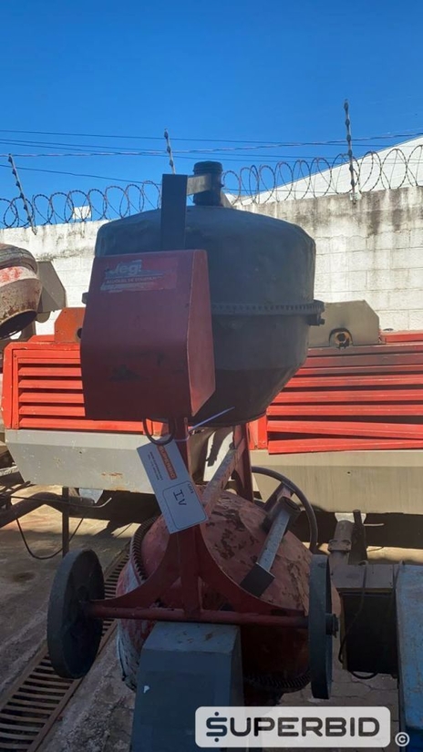 02 BETONEIRAS MENEGOTT, 120 LITROS (Ref.: IV)