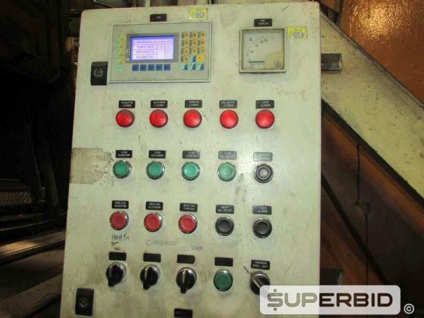 LINHA DE PRODUÇÃO JATEAMENTO COM 3 JATOS GRANALHA, ESTEIRA E CARRO CARREGADOR (Ref.: Linha Produção)