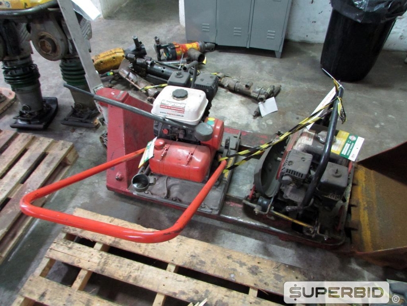 02 PLACAS VIBRATÓRIAS Á GASOLINA, CAP.: 80 KG (Ref.: FDF)