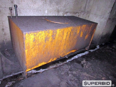 02 RESERVATÓRIOS PARA ÓLEO USADO, MEDIDAS (2,00X0,90X0,80 METROS). (Ref.: WMEN_UM02)