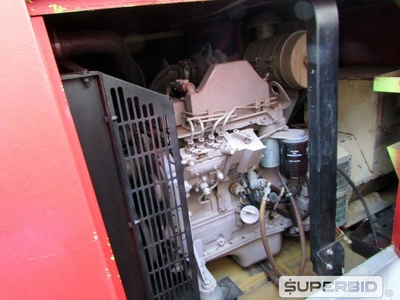 GRUPO GERADOR SILENCIADO DIESEL 78/81 KVA (Ref.: FEU)