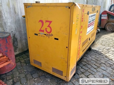 GRUPO GERADOR A DIESEL OLYMPIAN GEP447 SÉRIE:OLY00000TB4D03129 ANO: 2010 70KVA. (Ref.: SP)