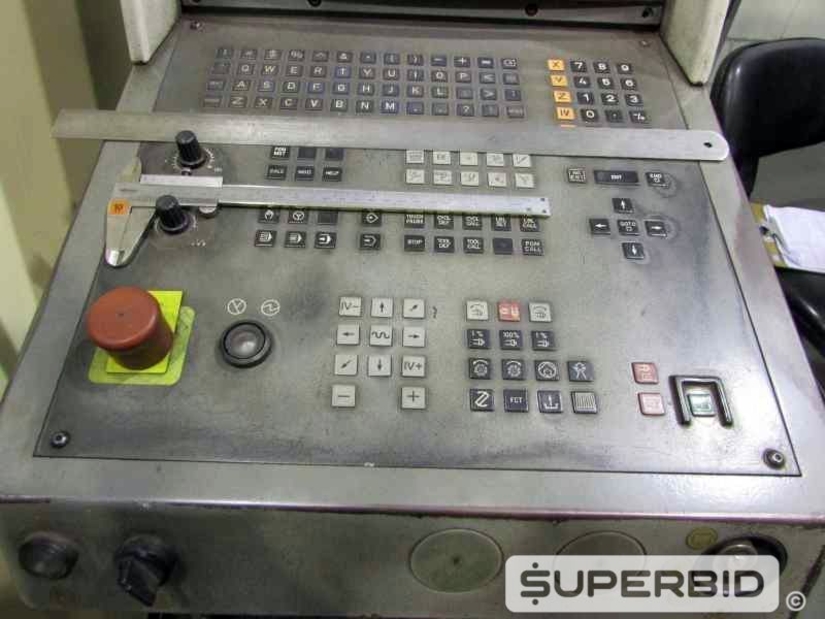 CENTRO DE USINAGEM DECKEL MAHO DMC 70V, ANO 2001 (Ref.: 853-12117)