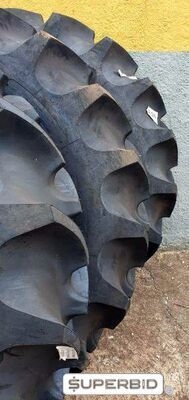 03 PNEUS GOODYEAR 520/85 R42 NOVOS, SEM USO