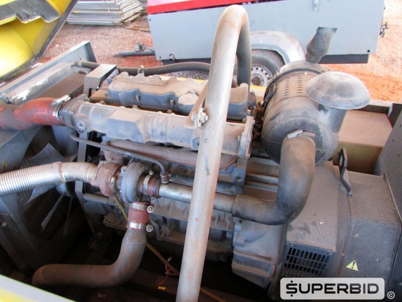 GRUPO GERADOR SILENCIADO DIESEL ATLAS COPCO QAX70 20,5/23 KVA (Ref.: FEW)