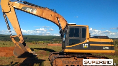 ESCAVADEIRA HIDRÁULICA CATERPILLAR 320BL, SÉRIE: 2DL00204 (Ref: 13)