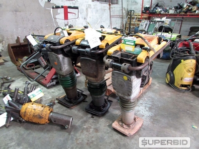 03 COMPACTADORES DE SOLO Á GASOLINA WACKER NEUSON, CAP.: 70 KG (Ref.: FDE)