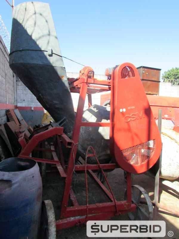 BETONEIRA ELÉTRICA CSM 600 LITROS. (Ref.: JAG)