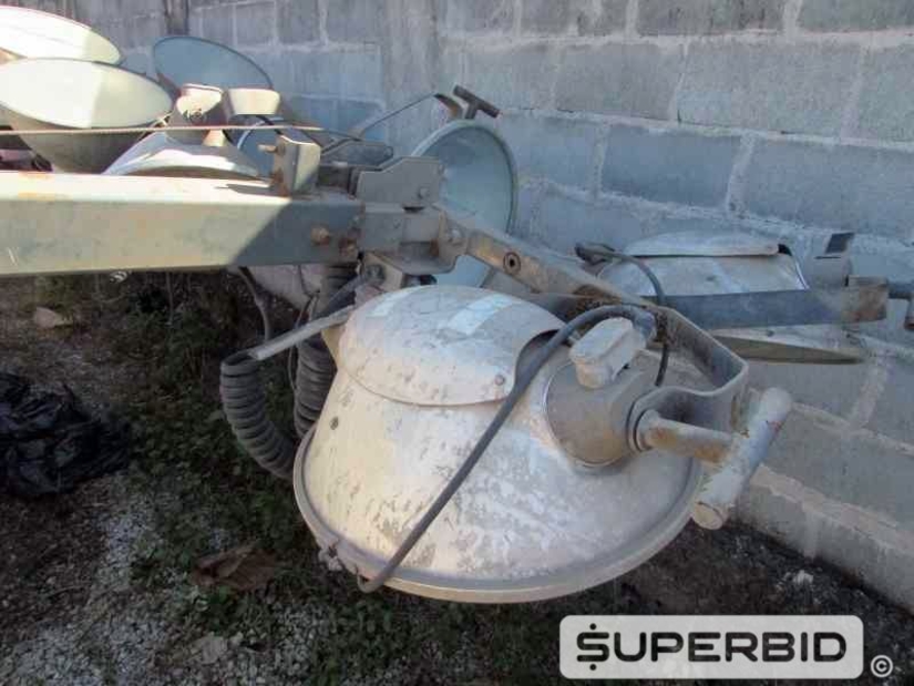 TORRE DE ILUMINAÇÃO Á DIESEL WACKER NEUSON LT6L E TORRE DE ILUMINAÇÃO Á DIESEL TEREX RL4000, ANO: 2008, SÉRIE: RL408-2436, (02 PÇ.). (Ref.: JEP)