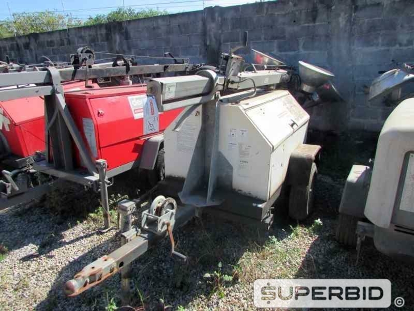TORRE DE ILUMINAÇÃO Á DIESEL WACKER NEUSON LT6L E TORRE DE ILUMINAÇÃO Á DIESEL TEREX RL4000, ANO: 2008, SÉRIE: RL408-2436, (02 PÇ.). (Ref.: JEP)