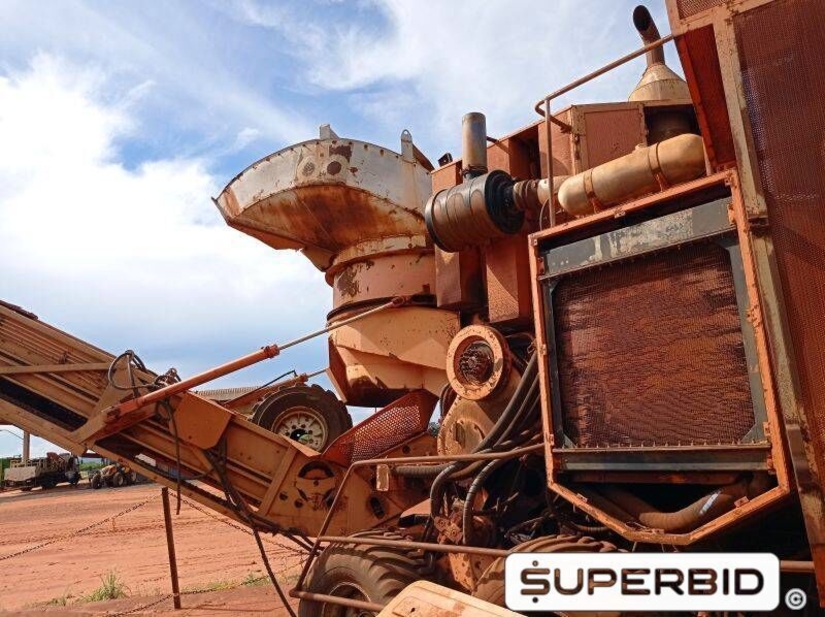 SUCATA DE COLHEDORA DE CANA SANTAL TANDEM, ANO: 2008, SÉRIE: 67938 (Ref: 72)