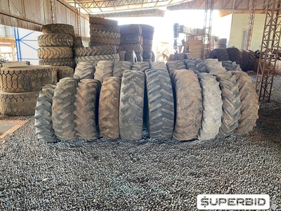 08 PNEUS MEDIDA 14.9-28, 03 PNEUS 12.4-24, 03 PNEUS 11.2-28,03 PNEUS 14.9-24,01 PNEU 9.5-24 E UM PNEU ARO 26