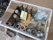 PEÇAS PARA MÁQUINAS PESADAS: BUCHAS, FILTROS, PINOS, CHAPAS DESGASTE, CAMISA, VEDADOR E OUTROS, (104 PÇ.) (Ref.: JE)