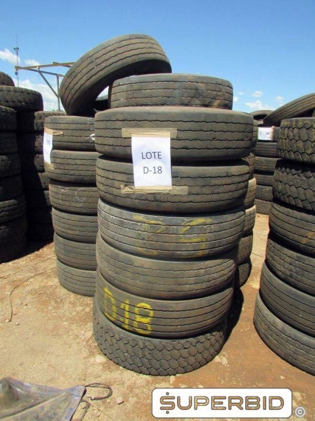 20 SUCATAS DE PNEUS 295/80 PARA REAPROVEITAMENTO (Ref.: D-18)