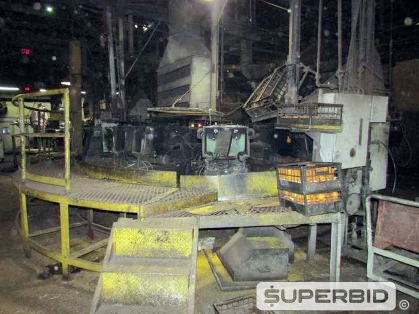 CARROSSEL PARA FUNDIÇÃO FABRICAÇÃO PRÓPRIA PARA MOLDAGEM DE PEÇAS EM FERRO GUSA E AÇO COM QUEIMADOR E EXAUSTORES (Ref.: Carrossel 7)